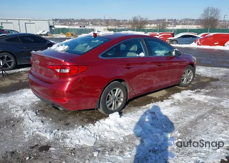 2015 Hyundai Sonata Se z USA, uszkodzony, nr VIN 5NPE24AF0FH136084